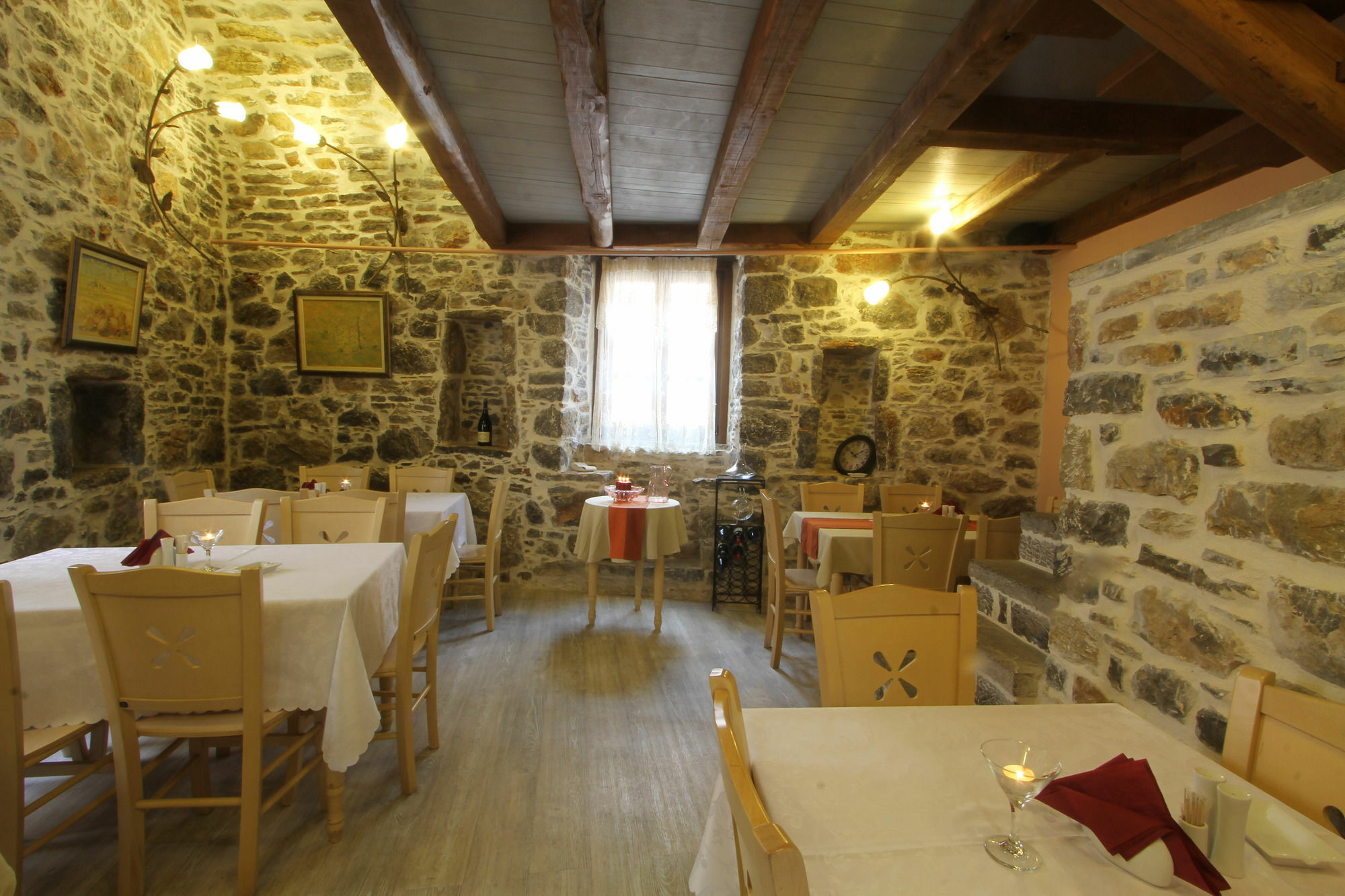 Mestá Medieval Castle المظهر الخارجي الصورة